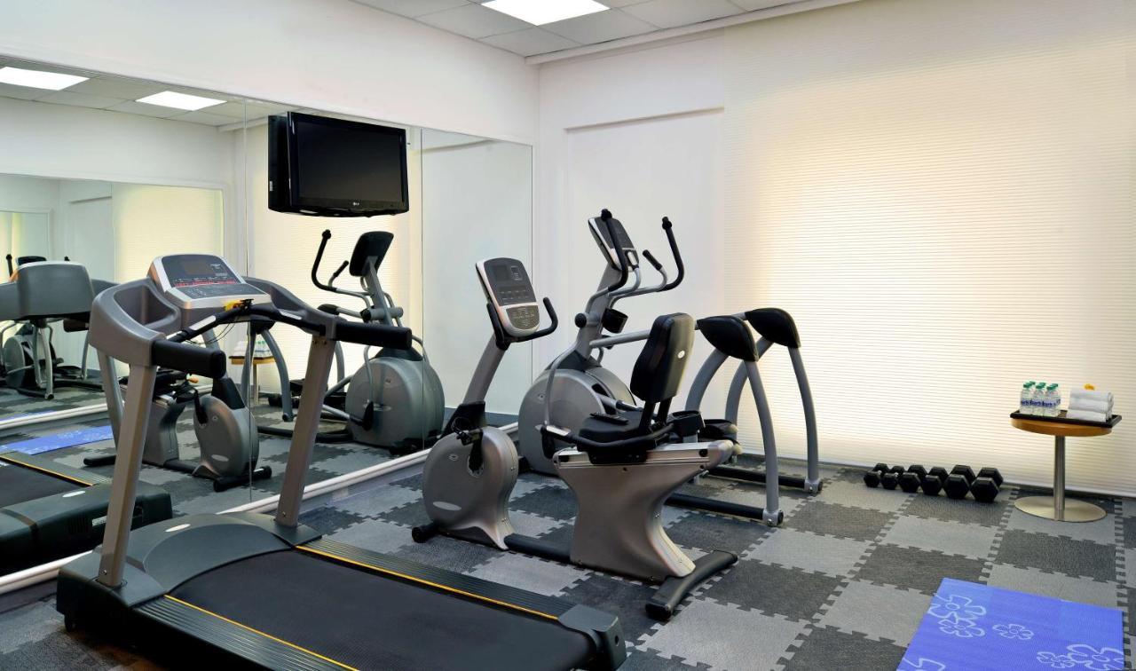 Park Inn By Radisson New Delhi Ip Extension Экстерьер фото