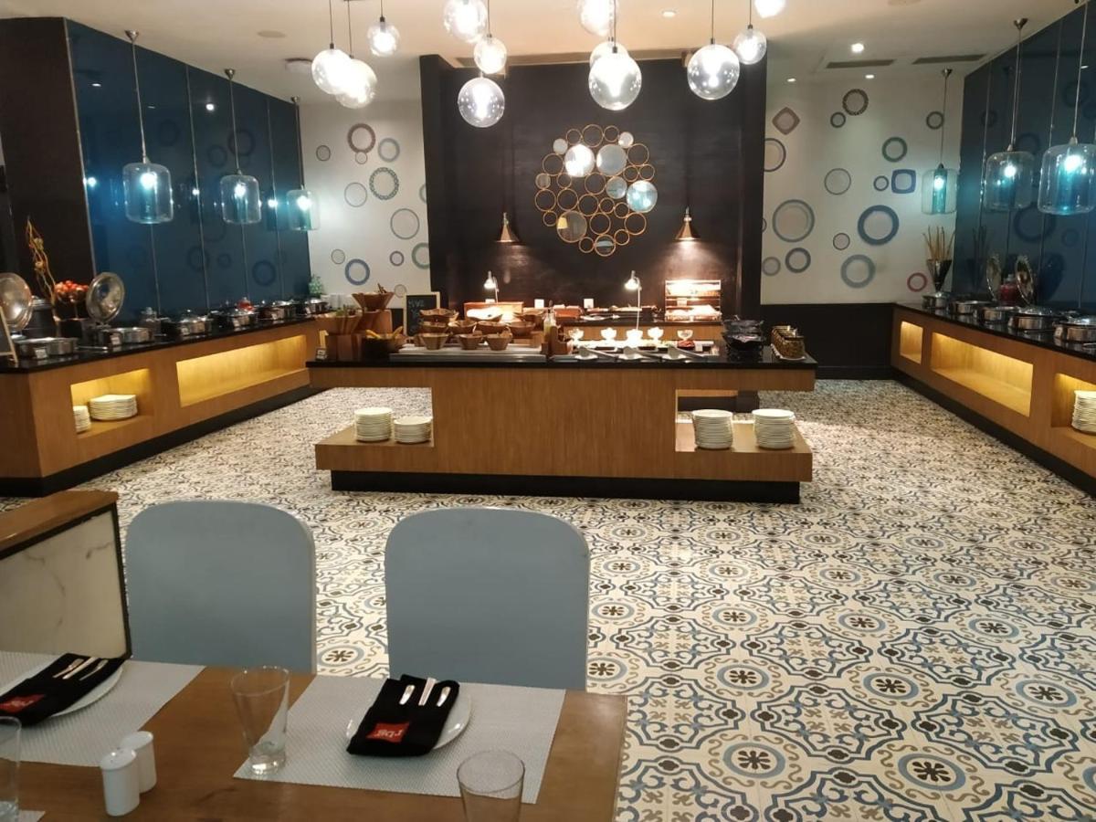 Park Inn By Radisson New Delhi Ip Extension Экстерьер фото